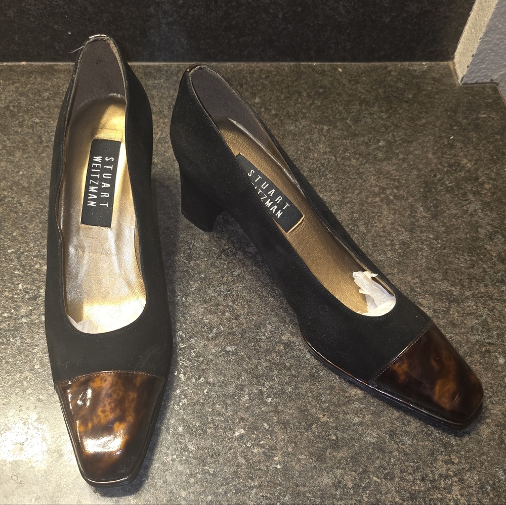 Stuart Weitzman Pumps Tortoise Shell Cap Toe 2 Inch Heel Womens 7W Black Suede